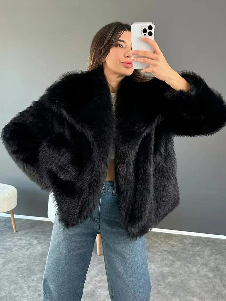 Elin Women's Fluffy Cropped Faux Fur Coat - Black