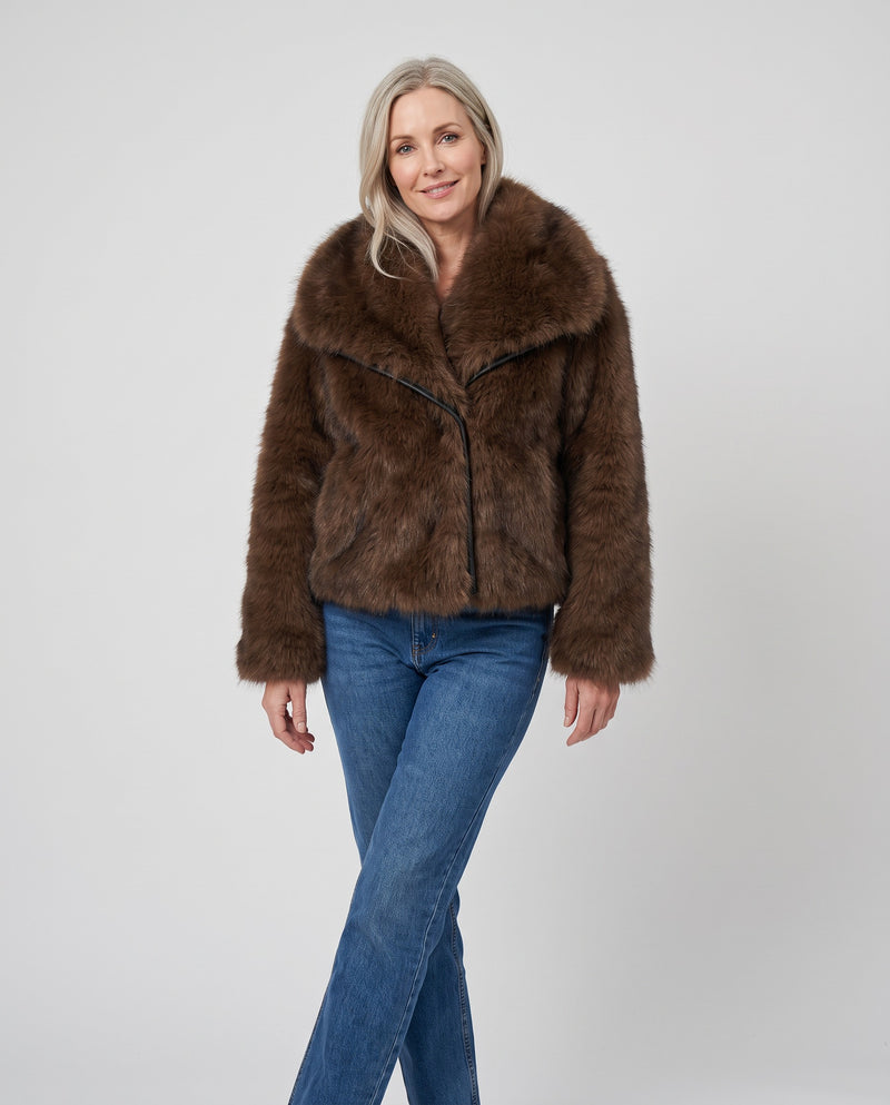 Sue Women's Plush Short Faux Fur Coat in Dark Brown